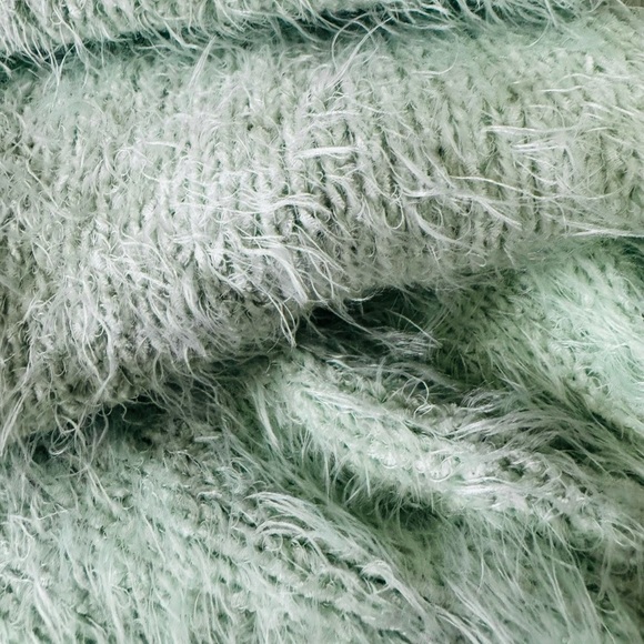 Boutique brand REBELS AND LOVERS fuzzy mint crossover crop top women’s medium - Picture 8 of 16